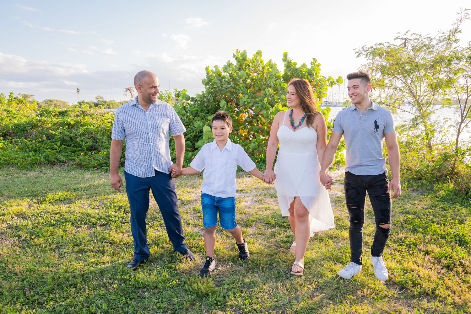 At VR Seeds and Fruits, and as the family we are, we feel both passionate and committed to the integrity of this business. I feel grateful to have my husband and two children on board supporting me every step of the way on this journey.