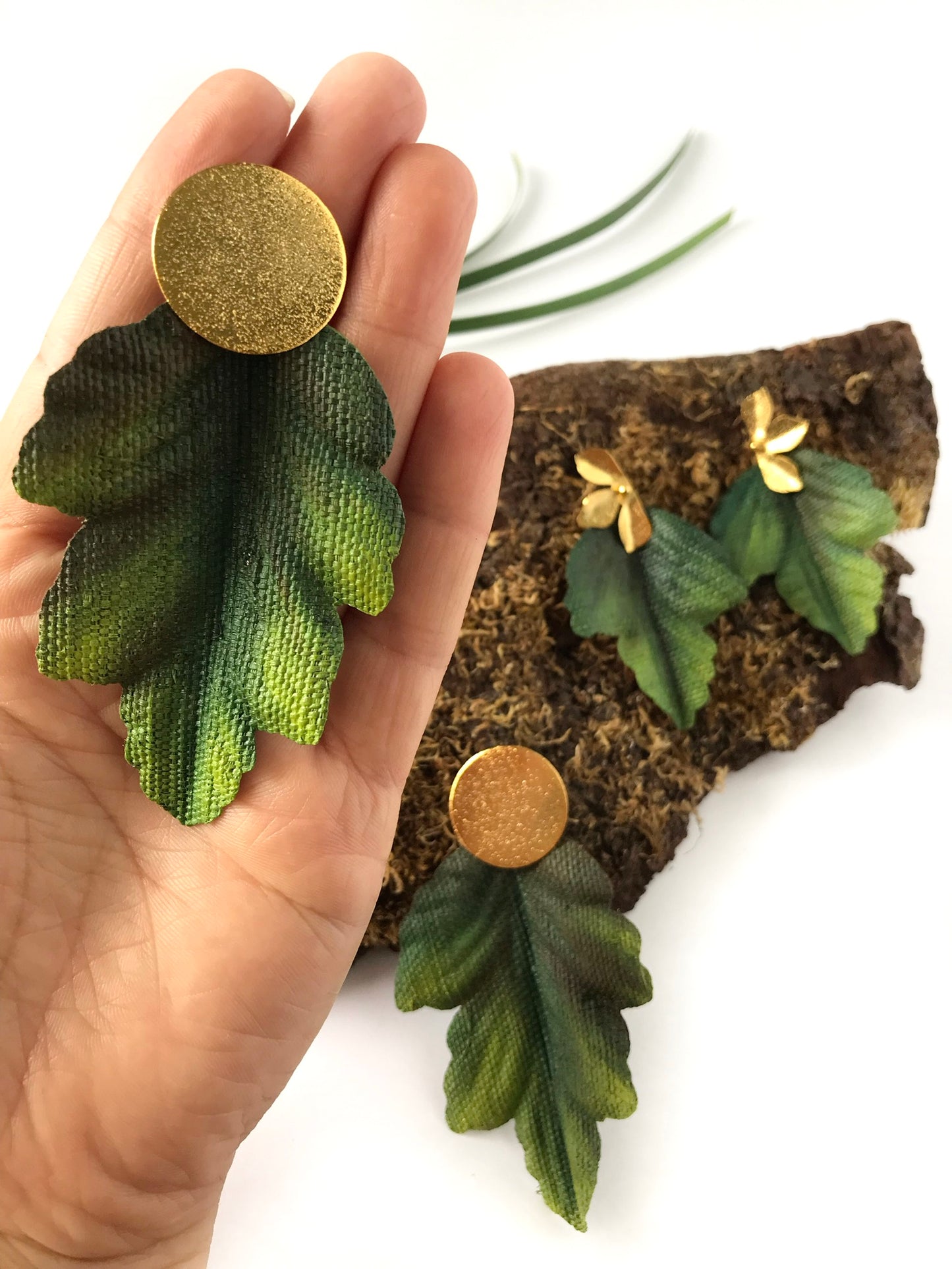 PALMATE LEAF EARRINGS