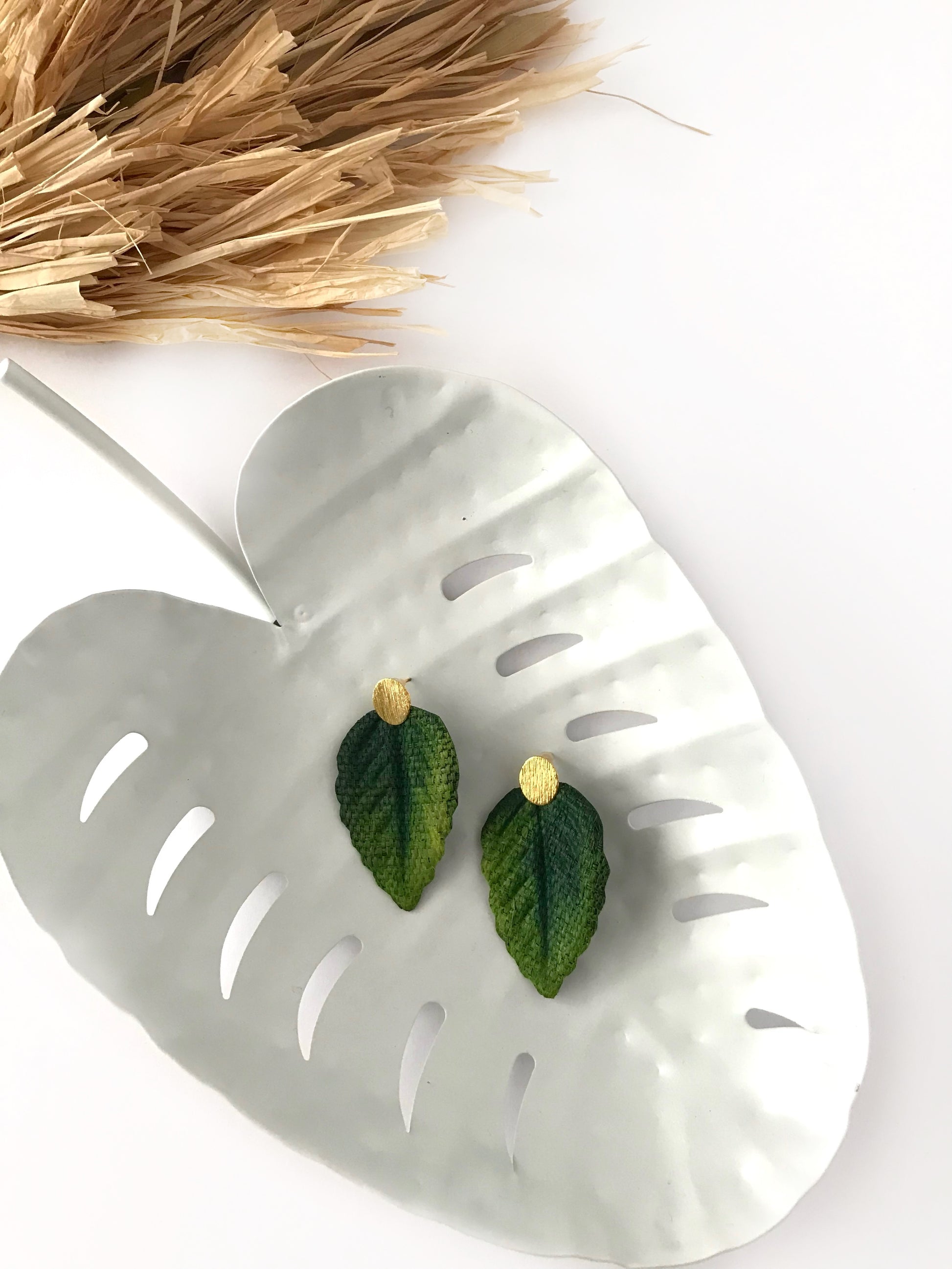 ROSE LEAF EARRINGS | VR Seeds and Fruits 