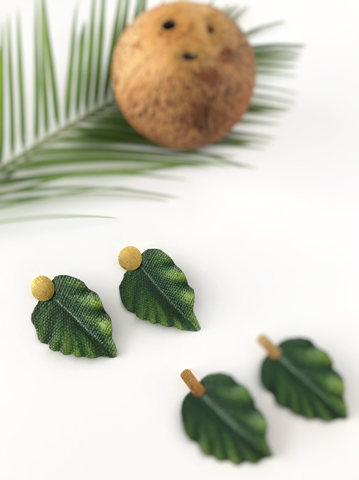 COFFEE PLANT LEAF EARRINGS | VR Seeds and Fruits