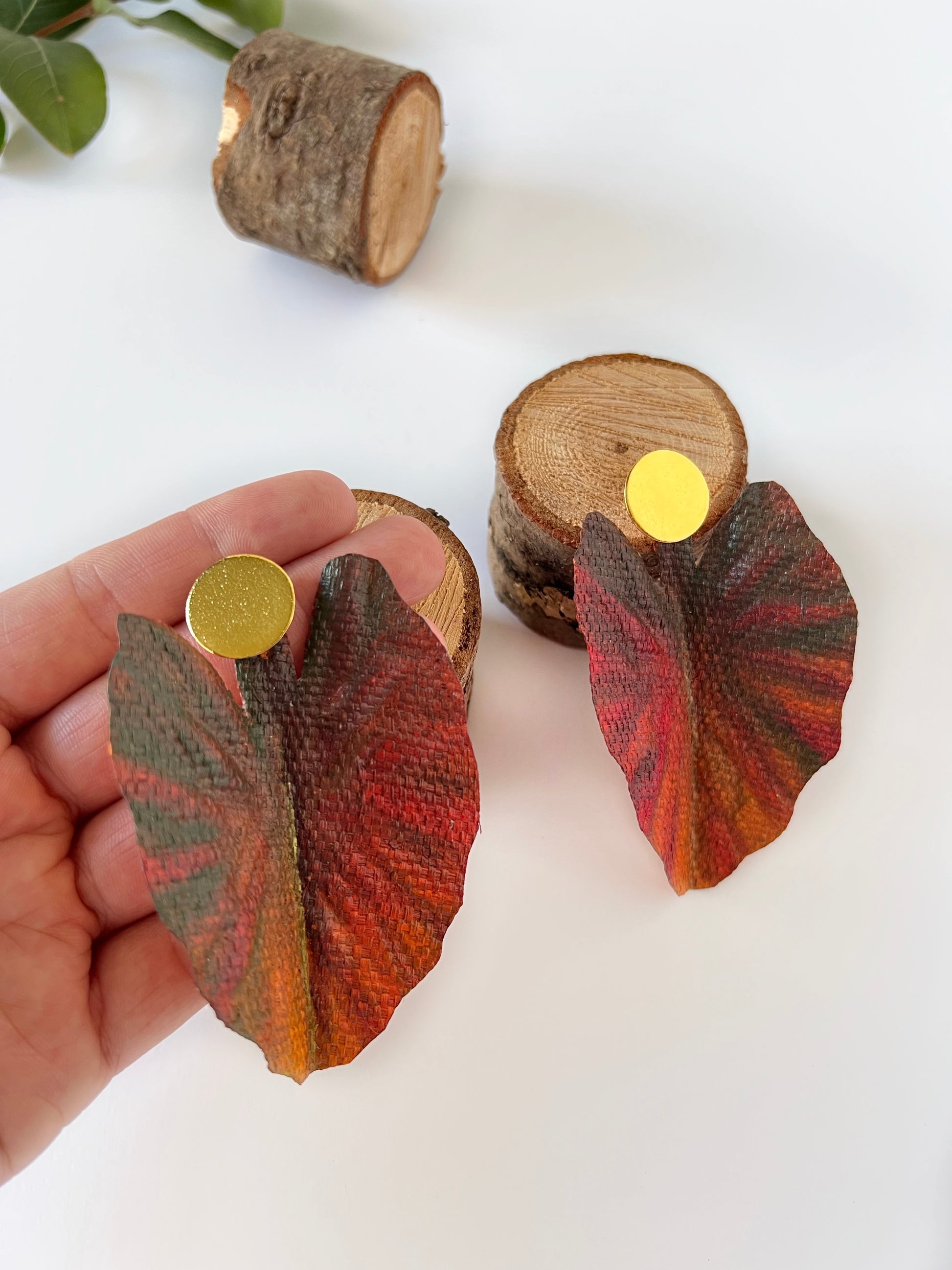 HEART LEAF EARRINGS | VR Seeds and Fruits