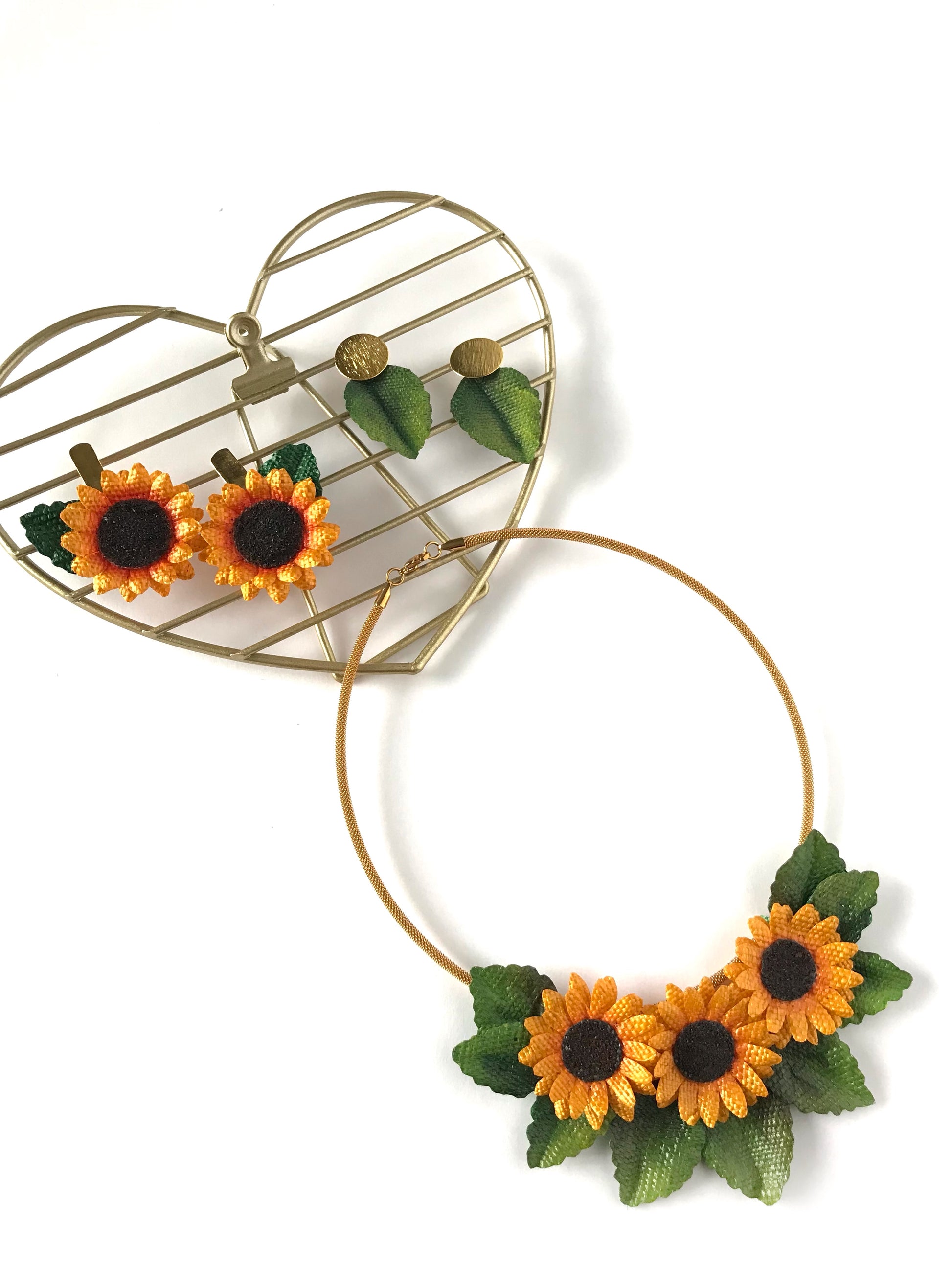 SUNFLOWER NECKLACE