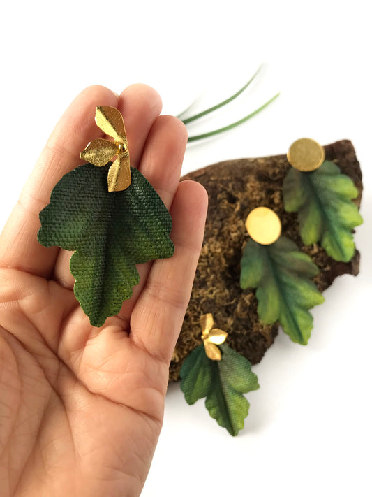 PALMATE LEAF EARRINGS